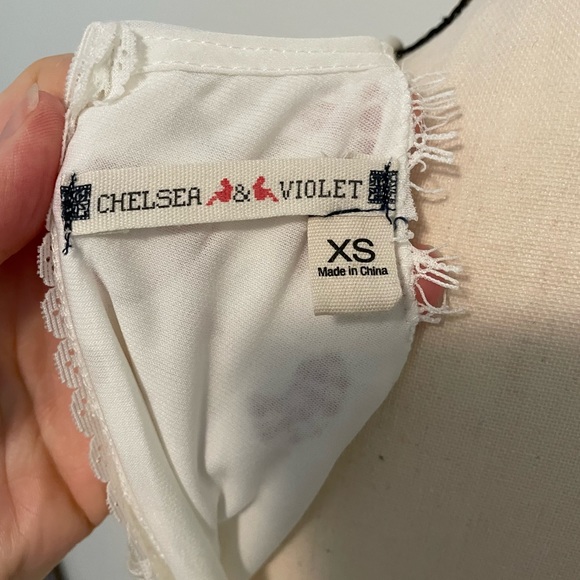 Chelsea & violet white lace dress - Picture 5 of 5